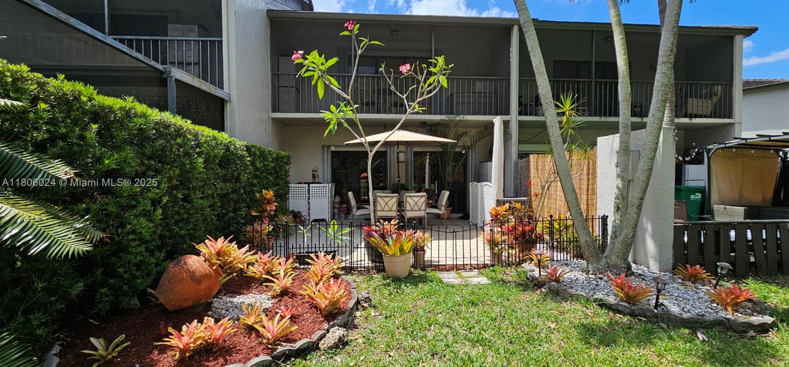 LA MAISON AT THE HAMMOCKS - Residential