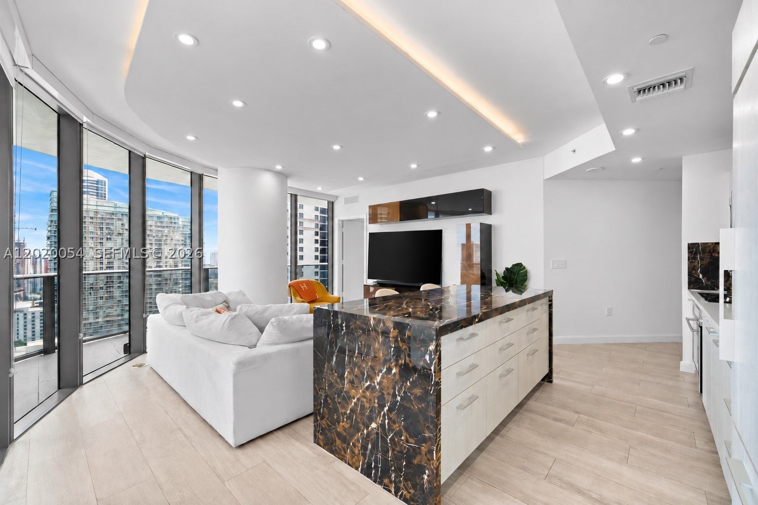 55 SW 9th St 2703