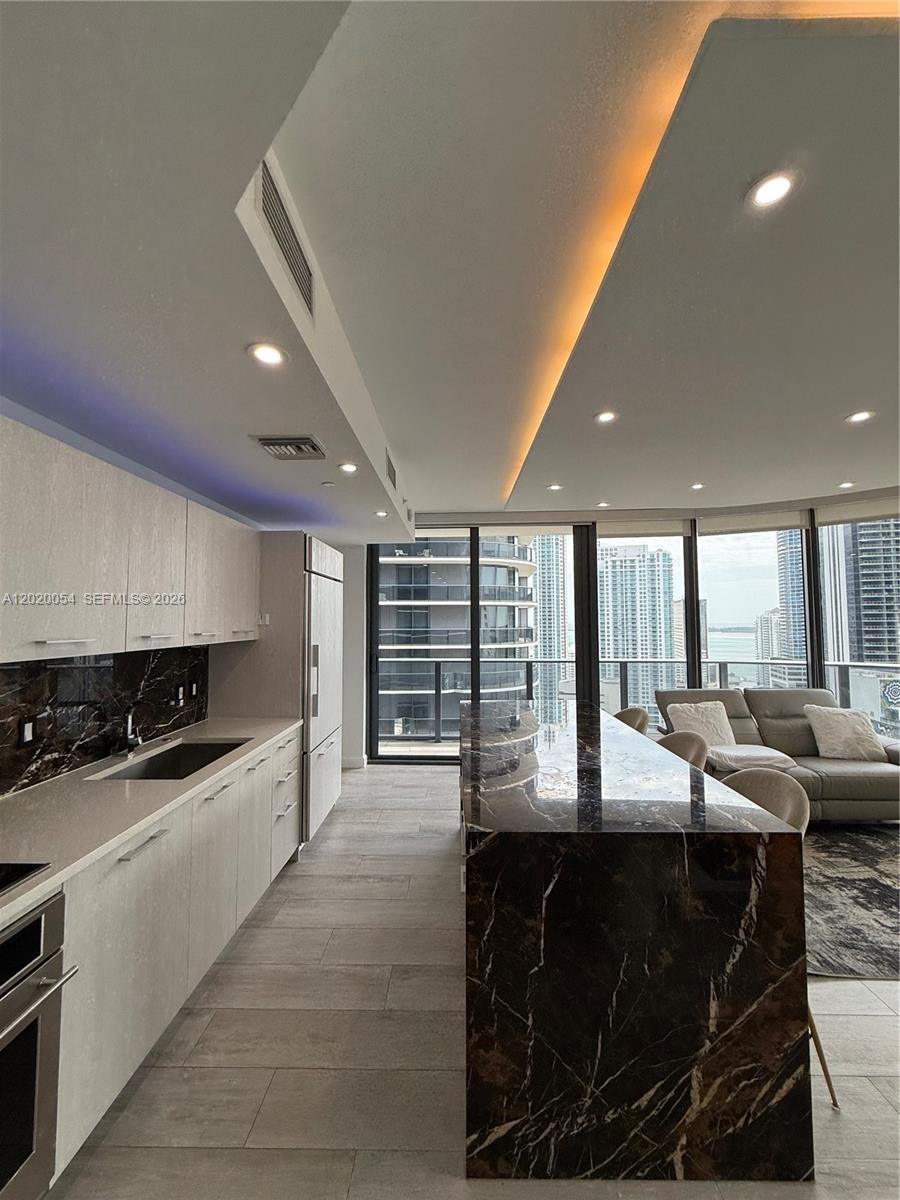 55 SW 9th St 2703