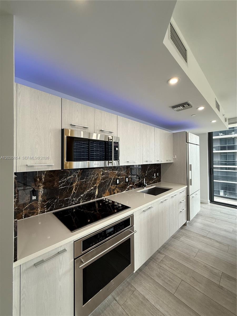 55 SW 9th St 2703