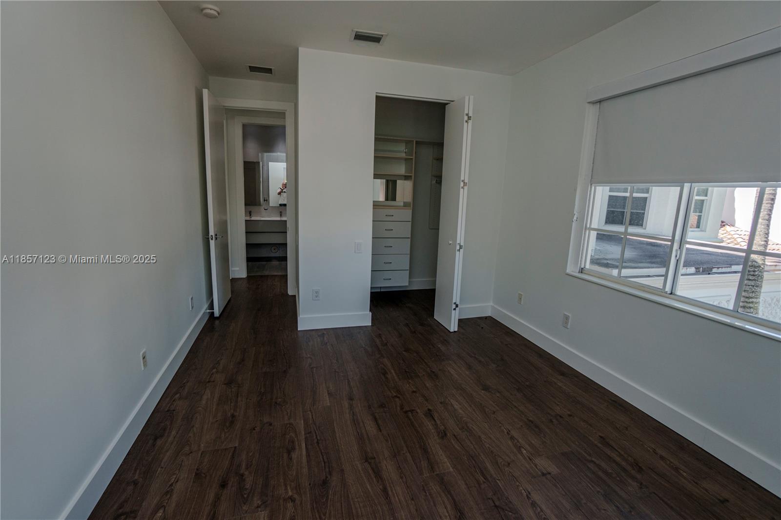 THREE ISLANDS 3RD SECTION - Residential