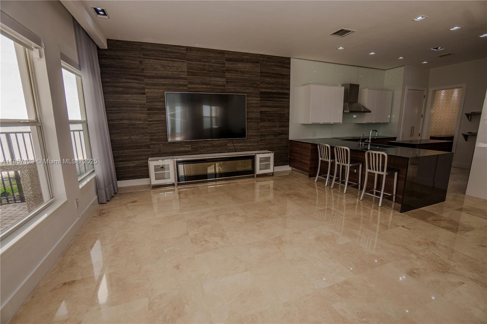 THREE ISLANDS 3RD SECTION - Residential