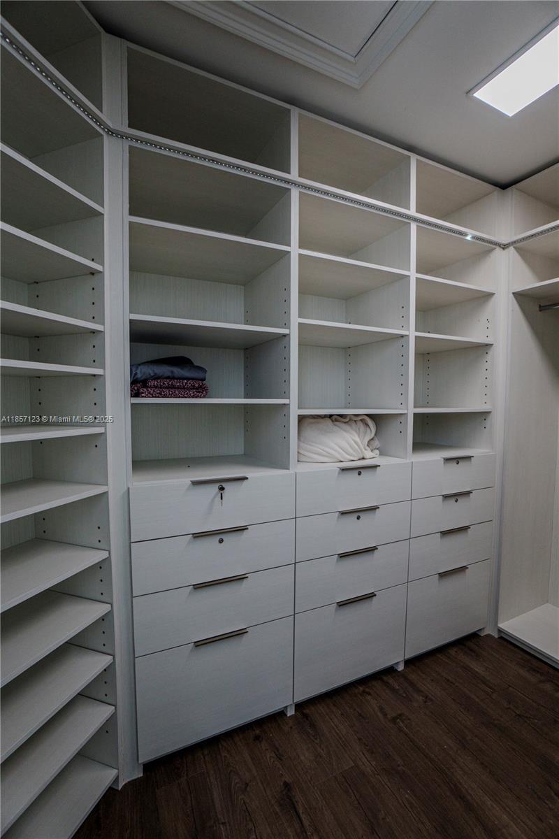 THREE ISLANDS 3RD SECTION - Residential