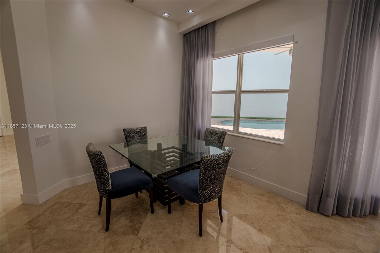 THREE ISLANDS 3RD SECTION - Residential