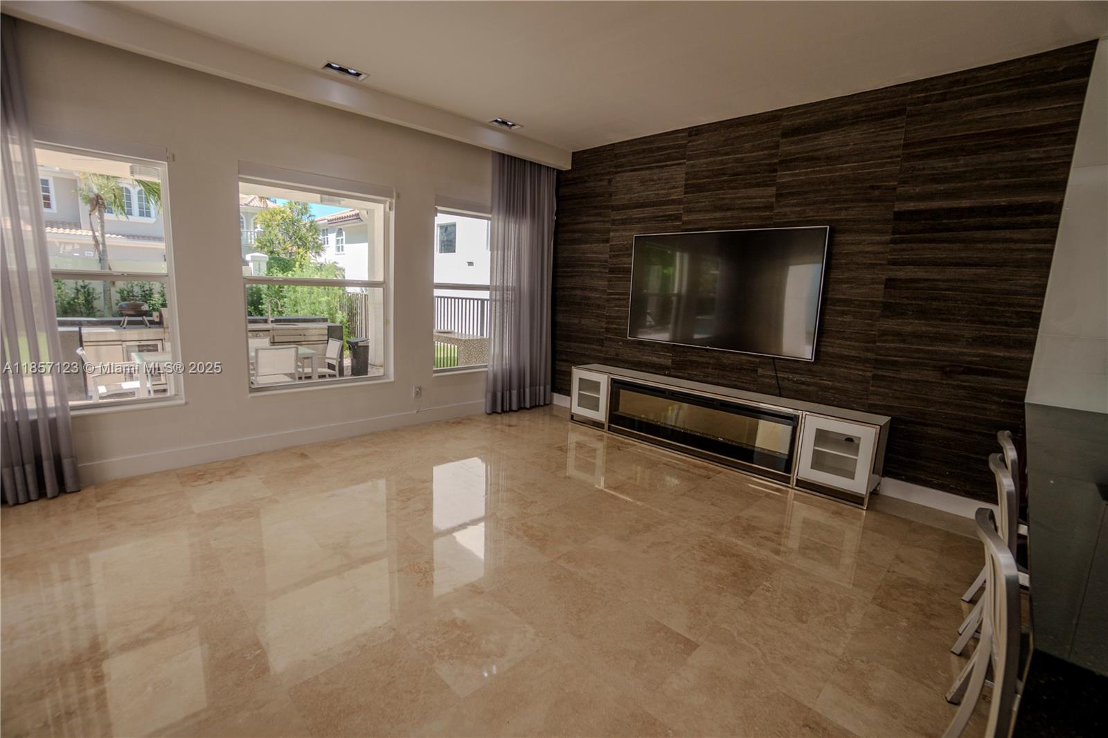 THREE ISLANDS 3RD SECTION - Residential