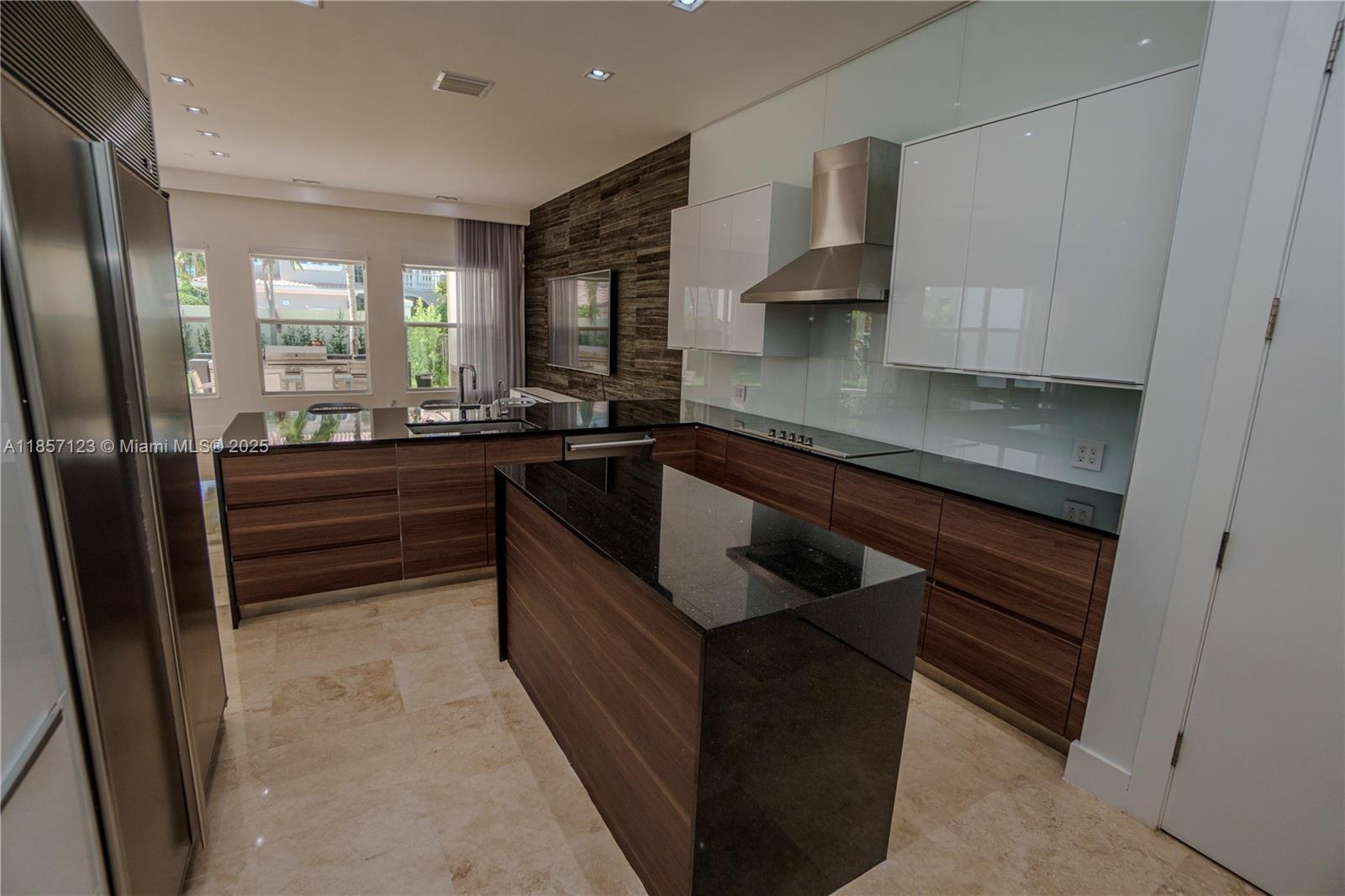 THREE ISLANDS 3RD SECTION - Residential