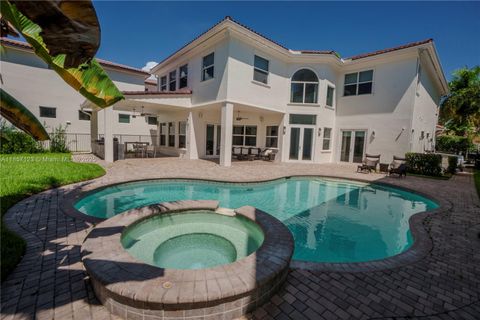 Photo of 822 Meridian Ln, Hollywood, FL 33019 (MLS # A11857123)