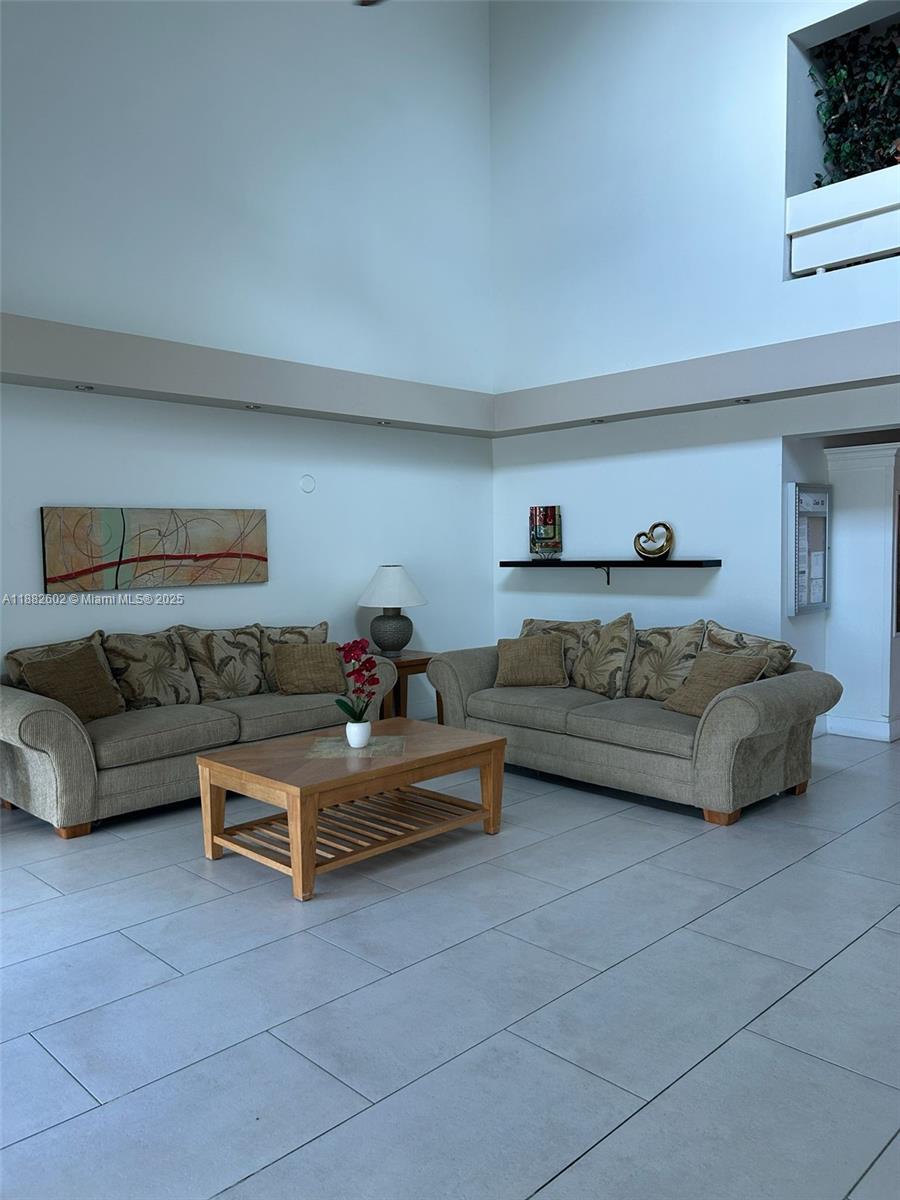 BUILDING THREE OF RACQUET - Residential Lease