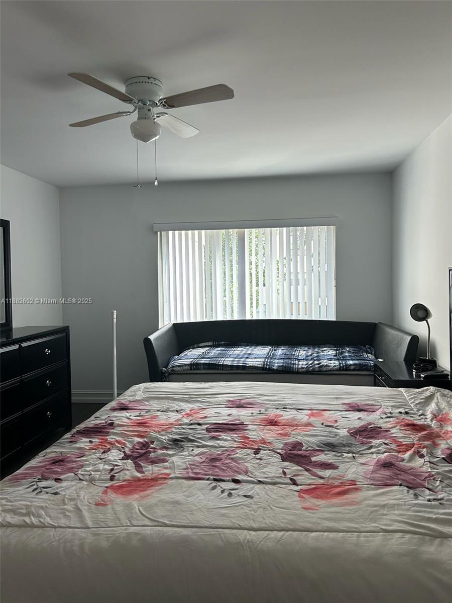 BUILDING THREE OF RACQUET - Residential Lease