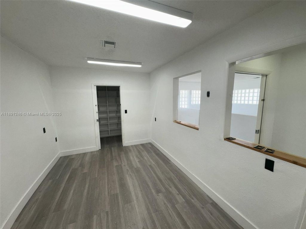 Photo of 795 S Federal Hwy, Hollywood, FL 33020 (MLS # A11891246)