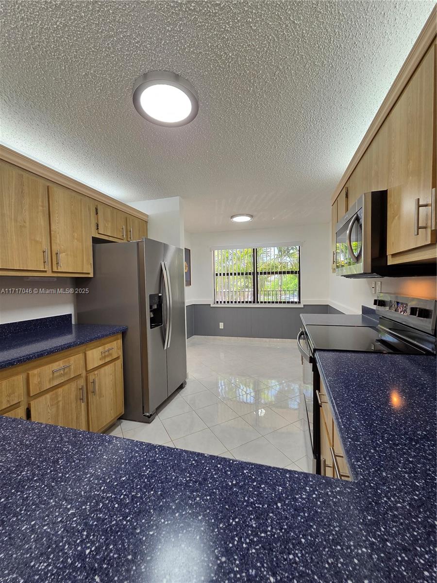 Property for Sale at 2606 Nw 104th Ave 202, Sunrise, Miami-Dade County, Florida - Bedrooms: 2 
Bathrooms: 2  - $179,499