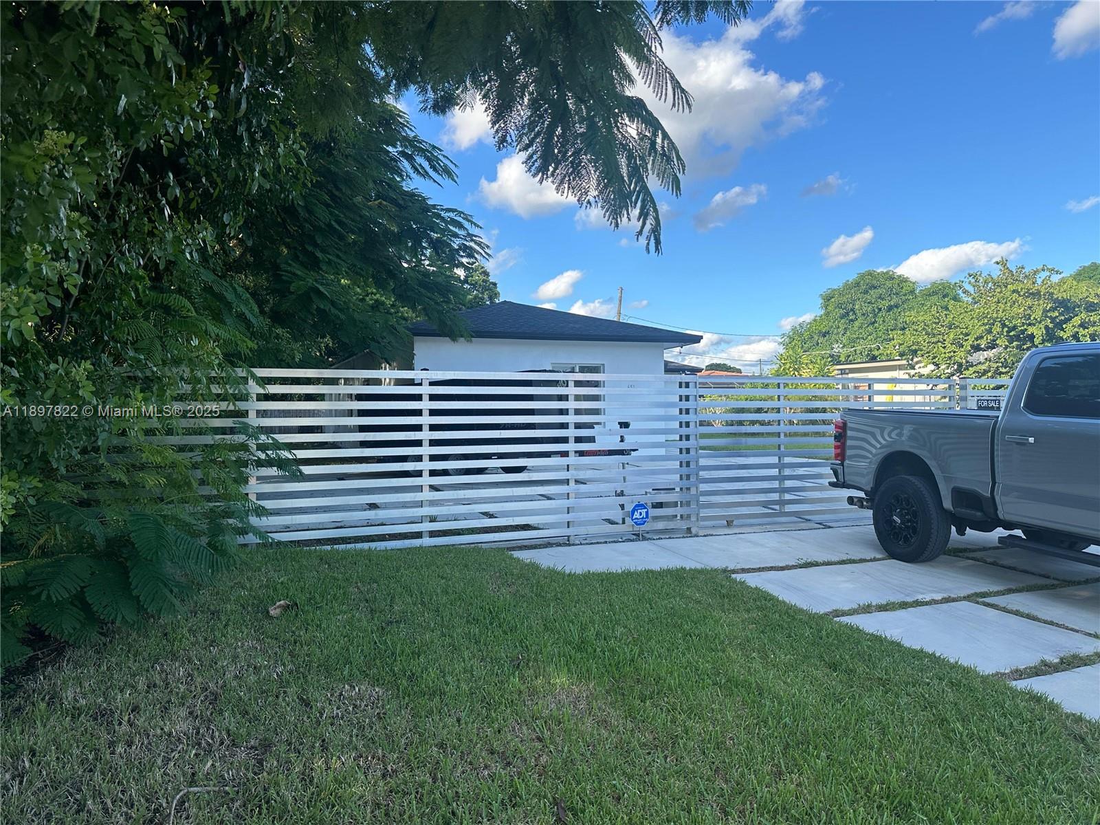 651 NE 172nd St, Miami, FL, 33162/$1,599,000 1 651 NE 172nd St