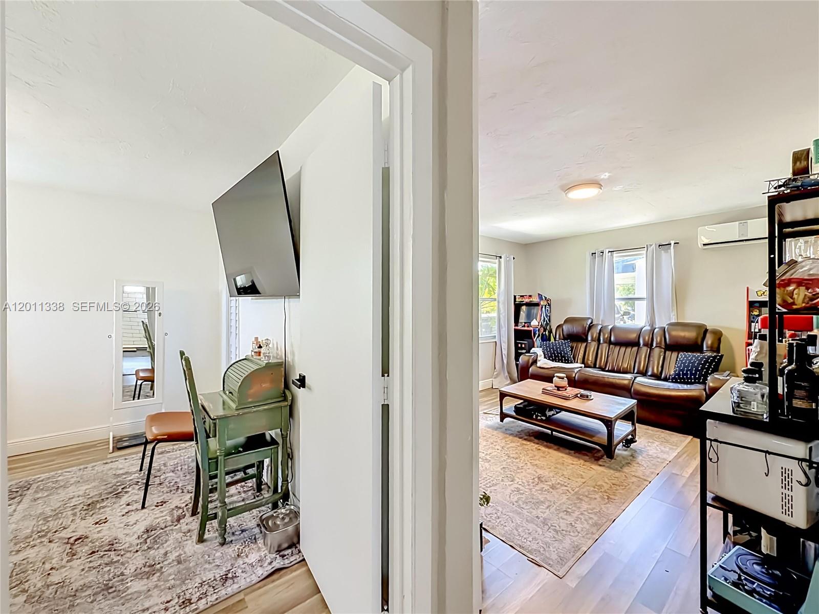 HUNTERS MANOR REV PLAT OF - Residential