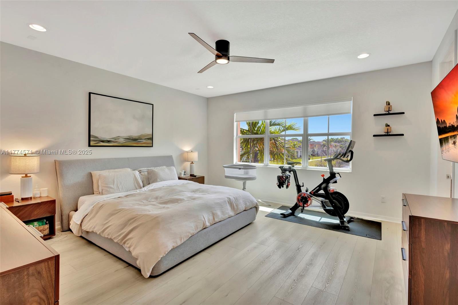 TREVI ISLE - Residential Lease
