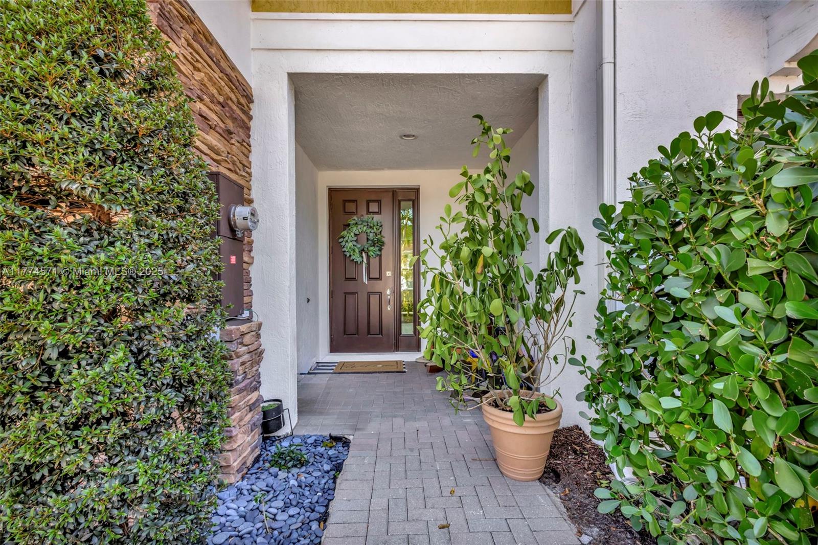 TREVI ISLE - Residential Lease