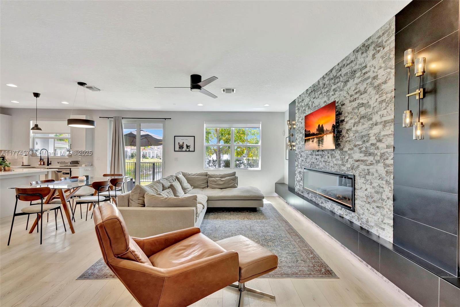 TREVI ISLE - Residential Lease