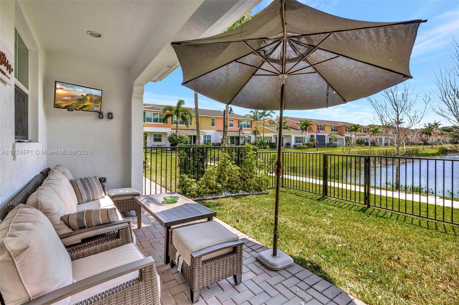 TREVI ISLE - Residential Lease