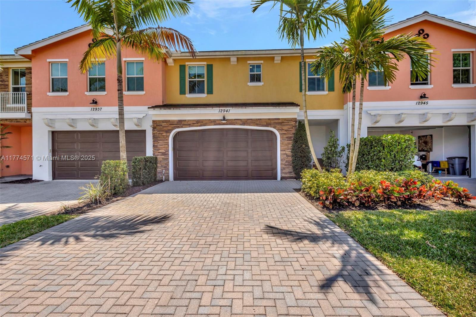 TREVI ISLE - Residential Lease