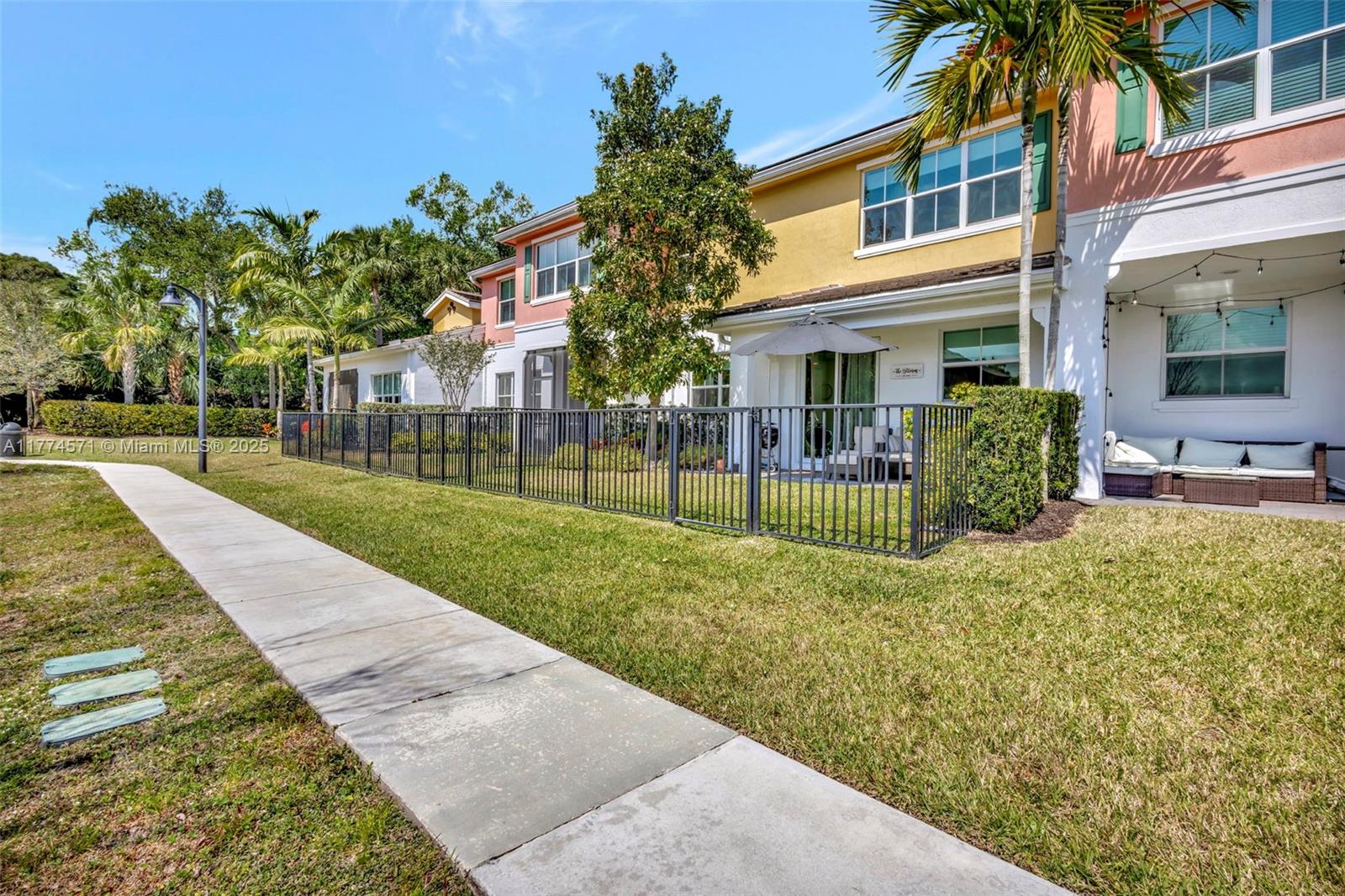 TREVI ISLE - Residential Lease
