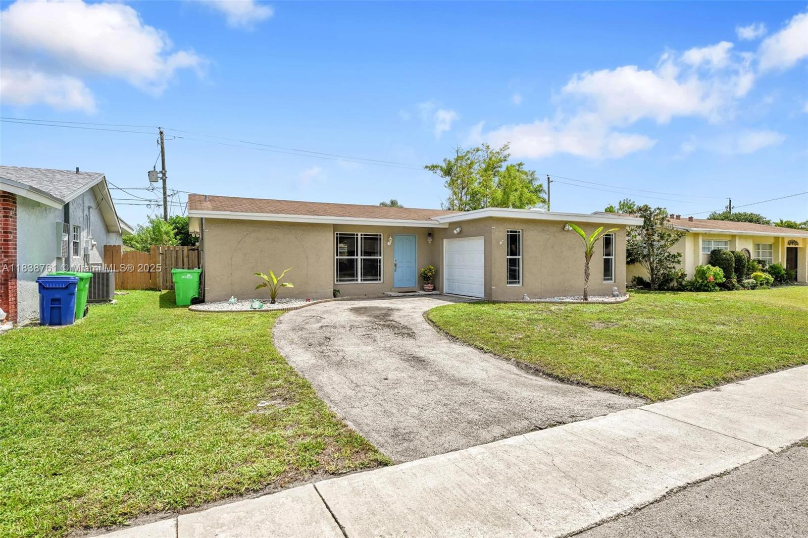 SUNRISE GOLF VILLAGE - Residential