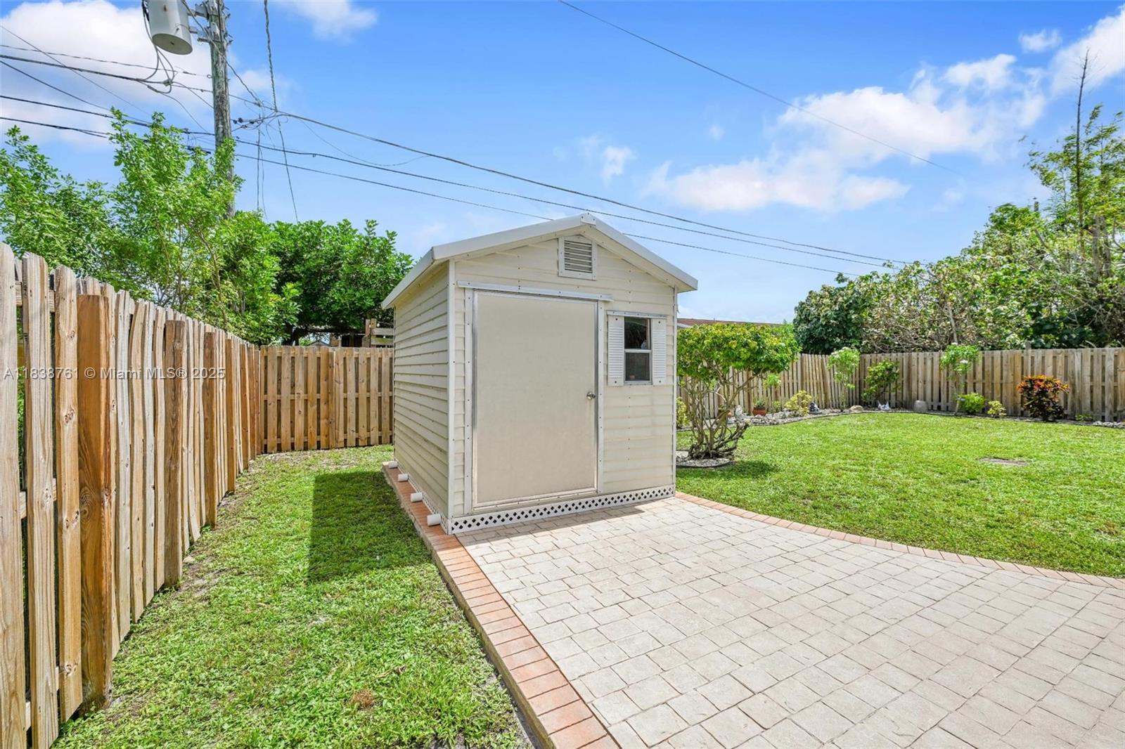 SUNRISE GOLF VILLAGE - Residential