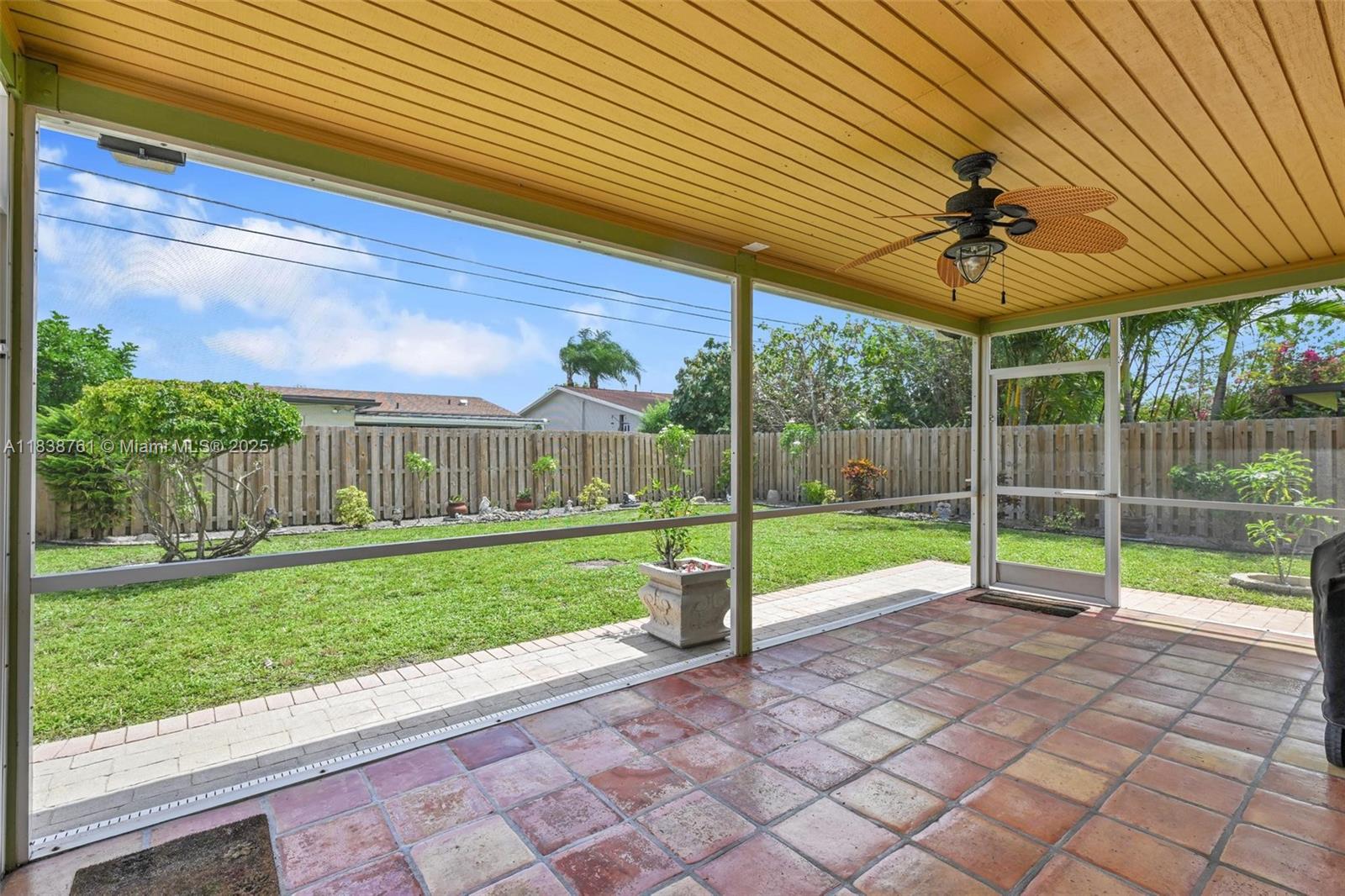 SUNRISE GOLF VILLAGE - Residential