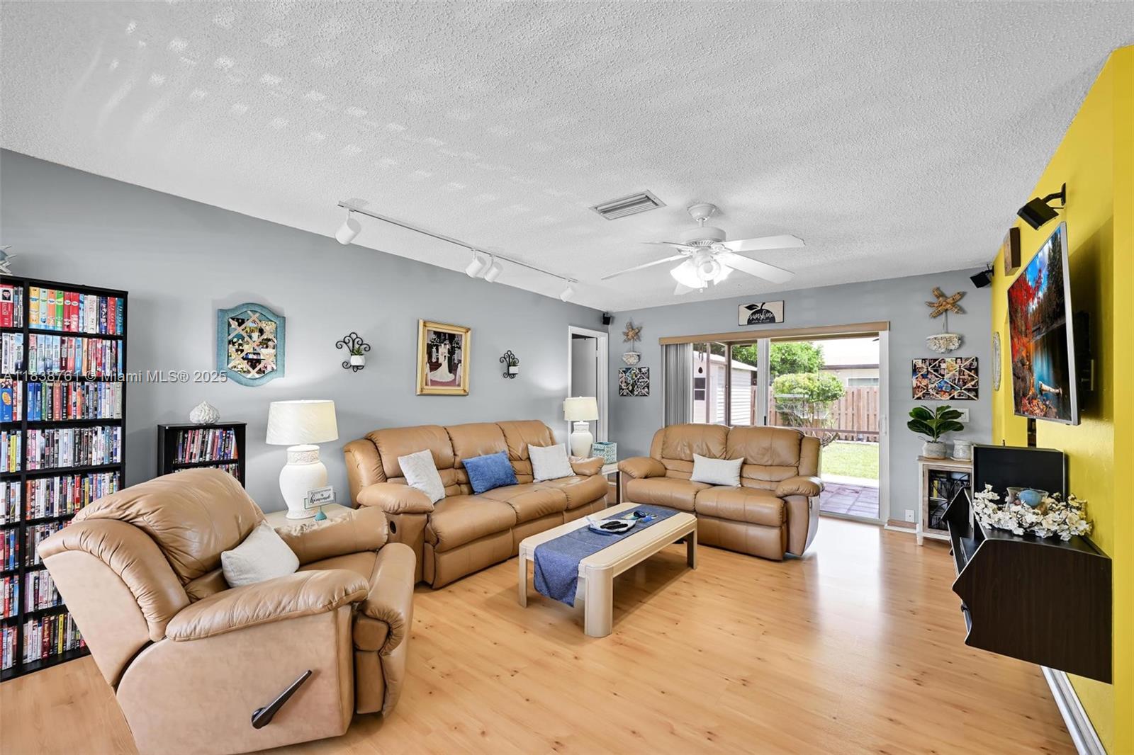 SUNRISE GOLF VILLAGE - Residential