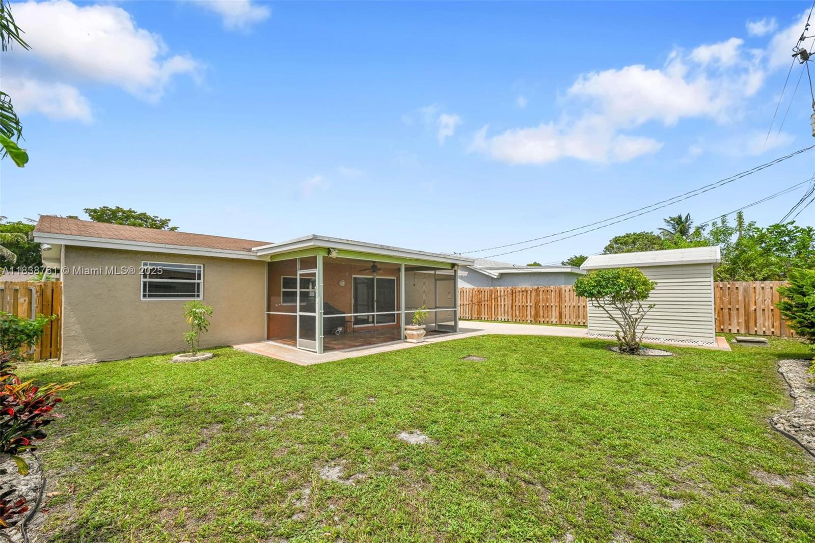 SUNRISE GOLF VILLAGE - Residential