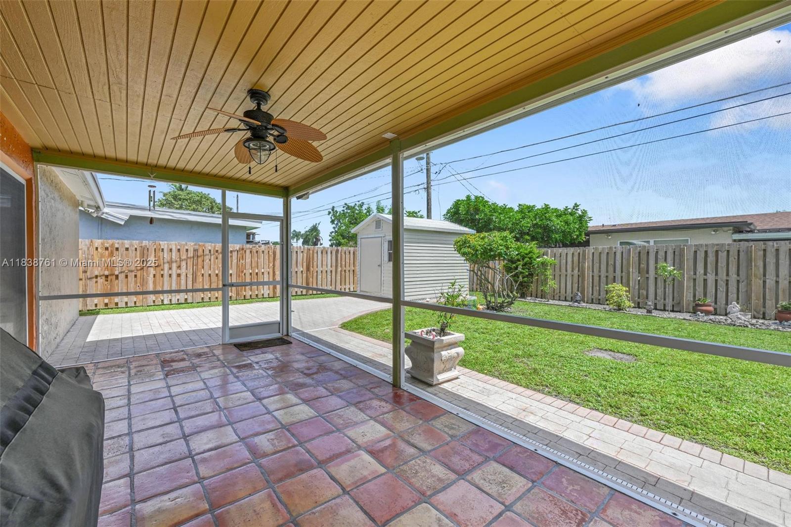 SUNRISE GOLF VILLAGE - Residential