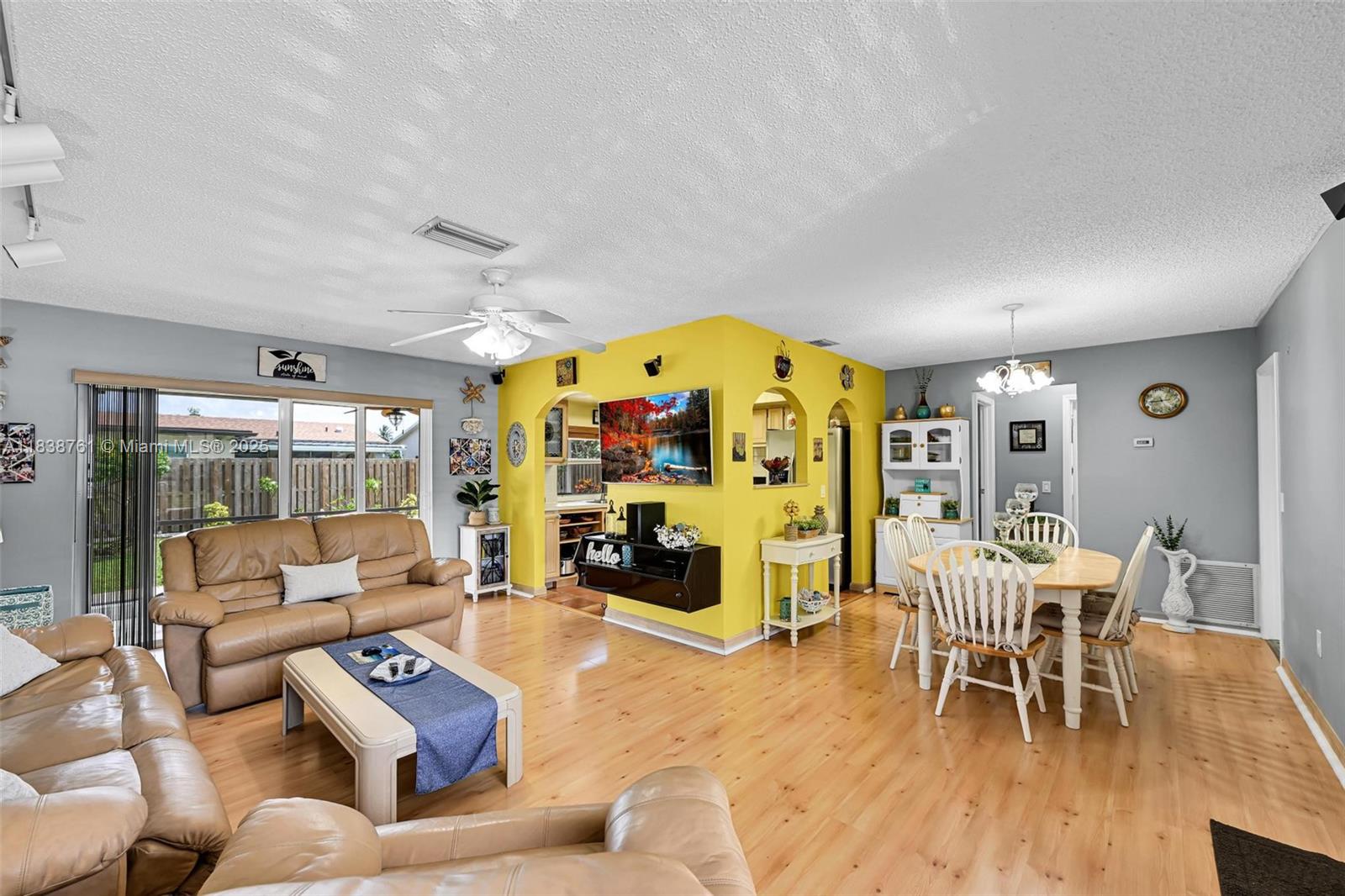 SUNRISE GOLF VILLAGE - Residential