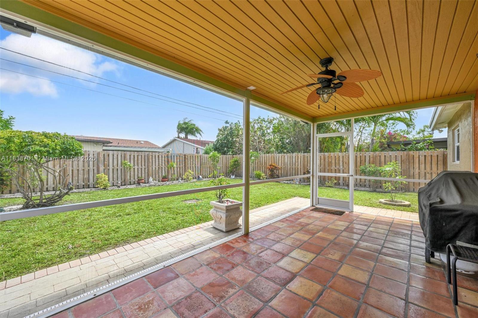 SUNRISE GOLF VILLAGE - Residential