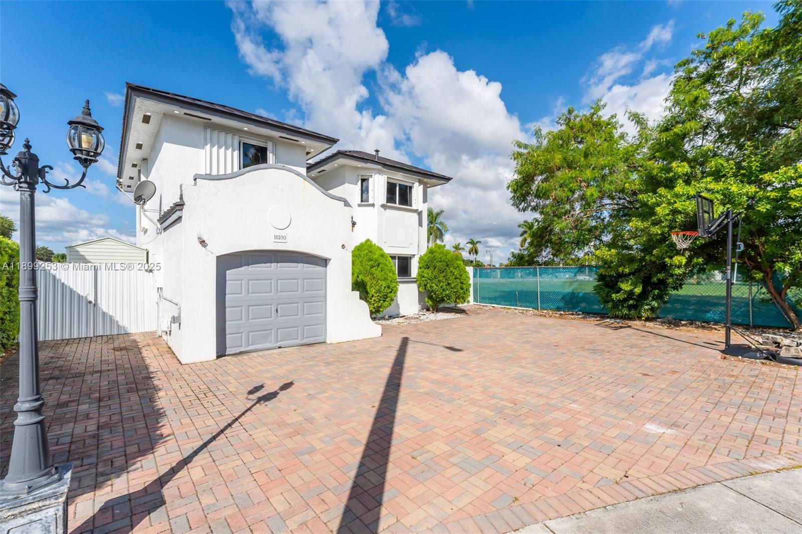 LAGUNA PONDS SEC 2 - Residential