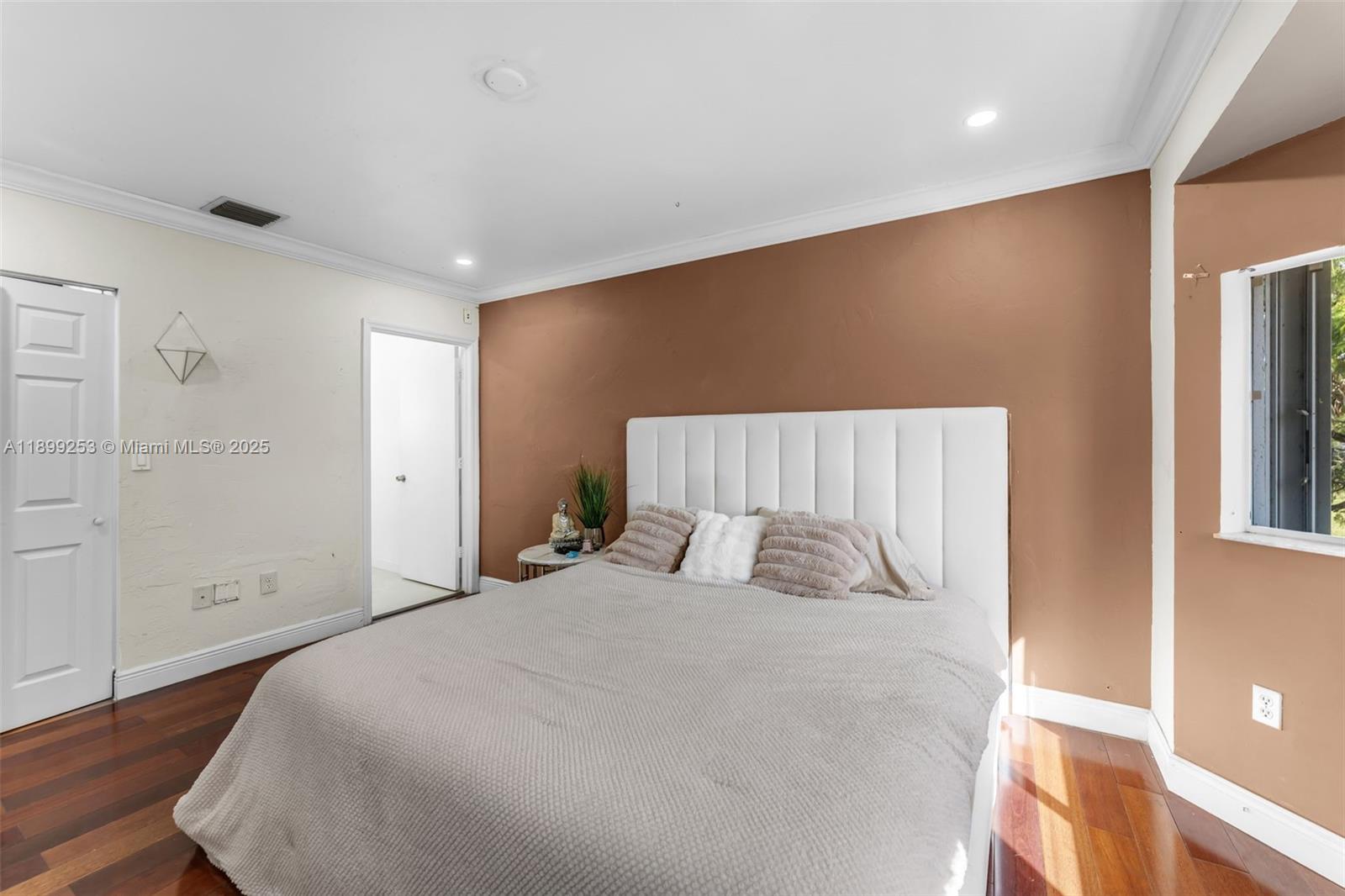 LAGUNA PONDS SEC 2 - Residential