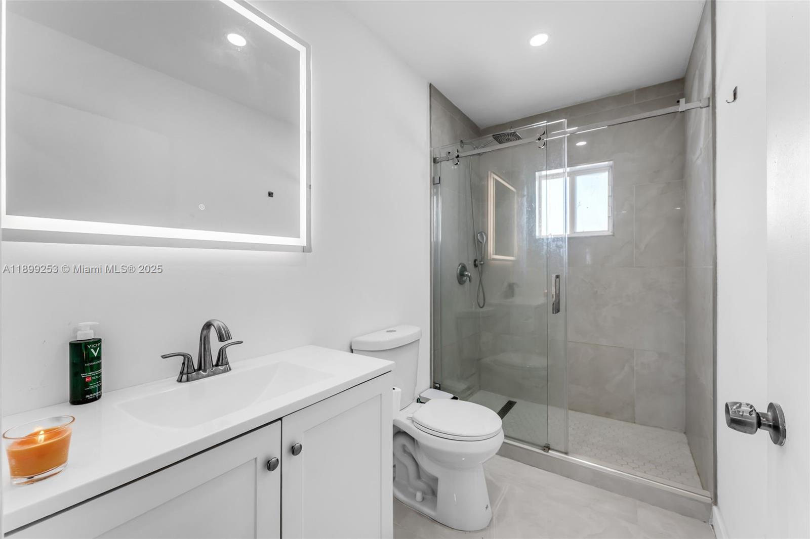 LAGUNA PONDS SEC 2 - Residential