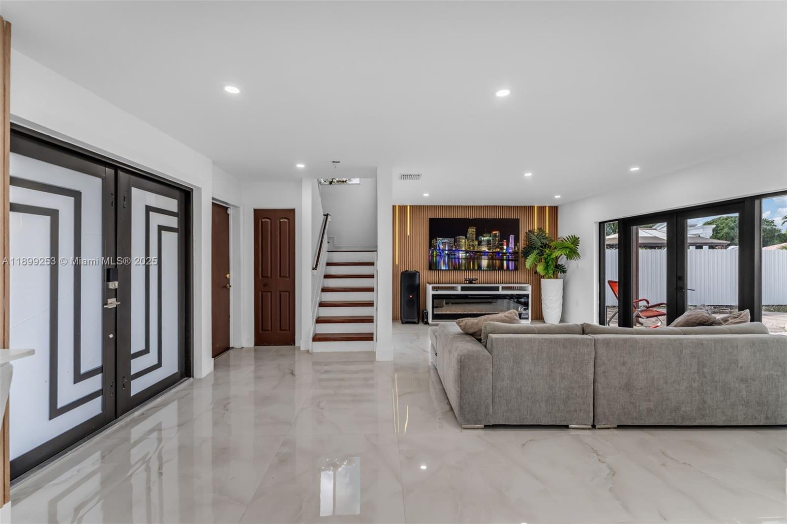 LAGUNA PONDS SEC 2 - Residential