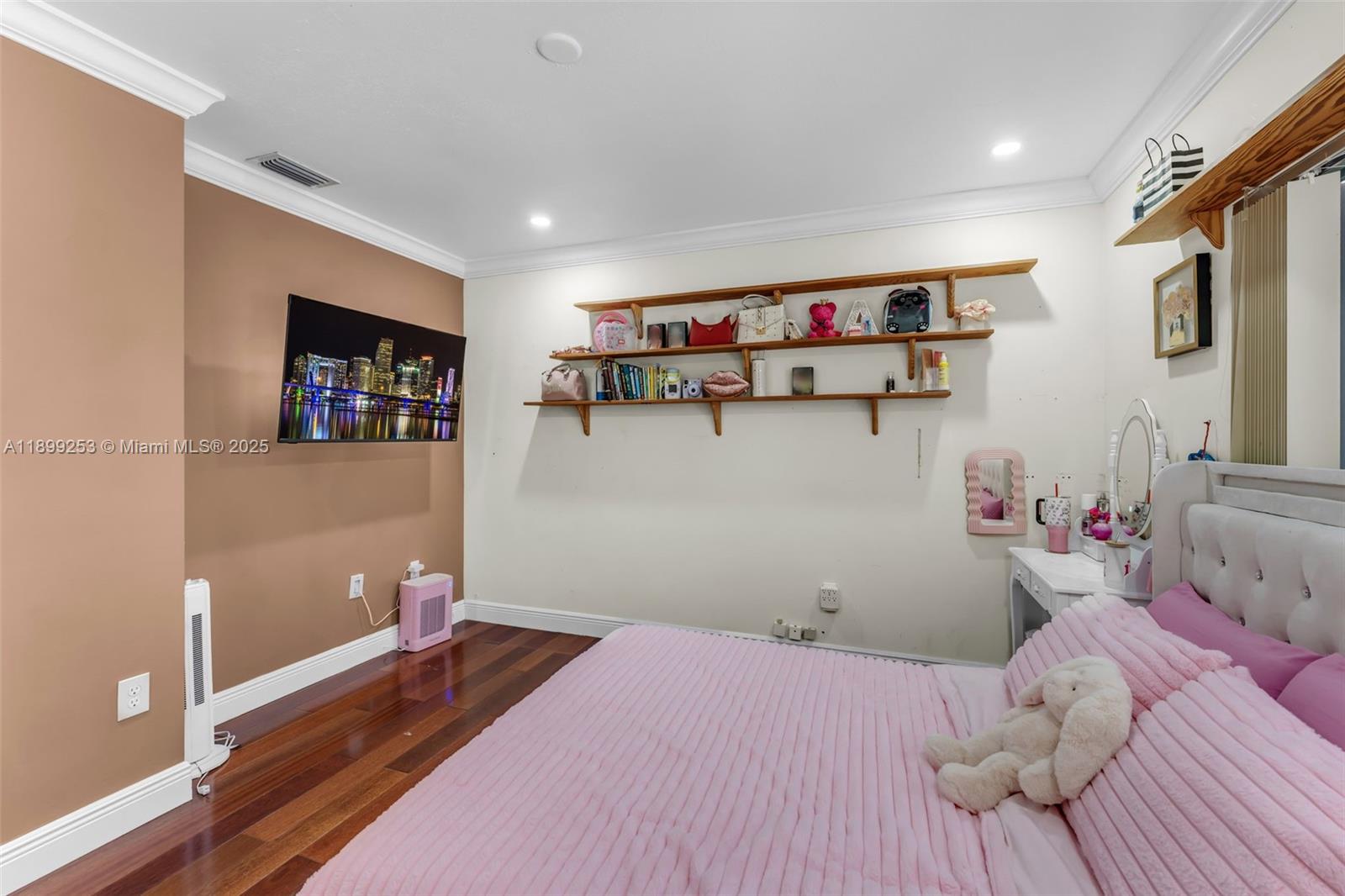 LAGUNA PONDS SEC 2 - Residential