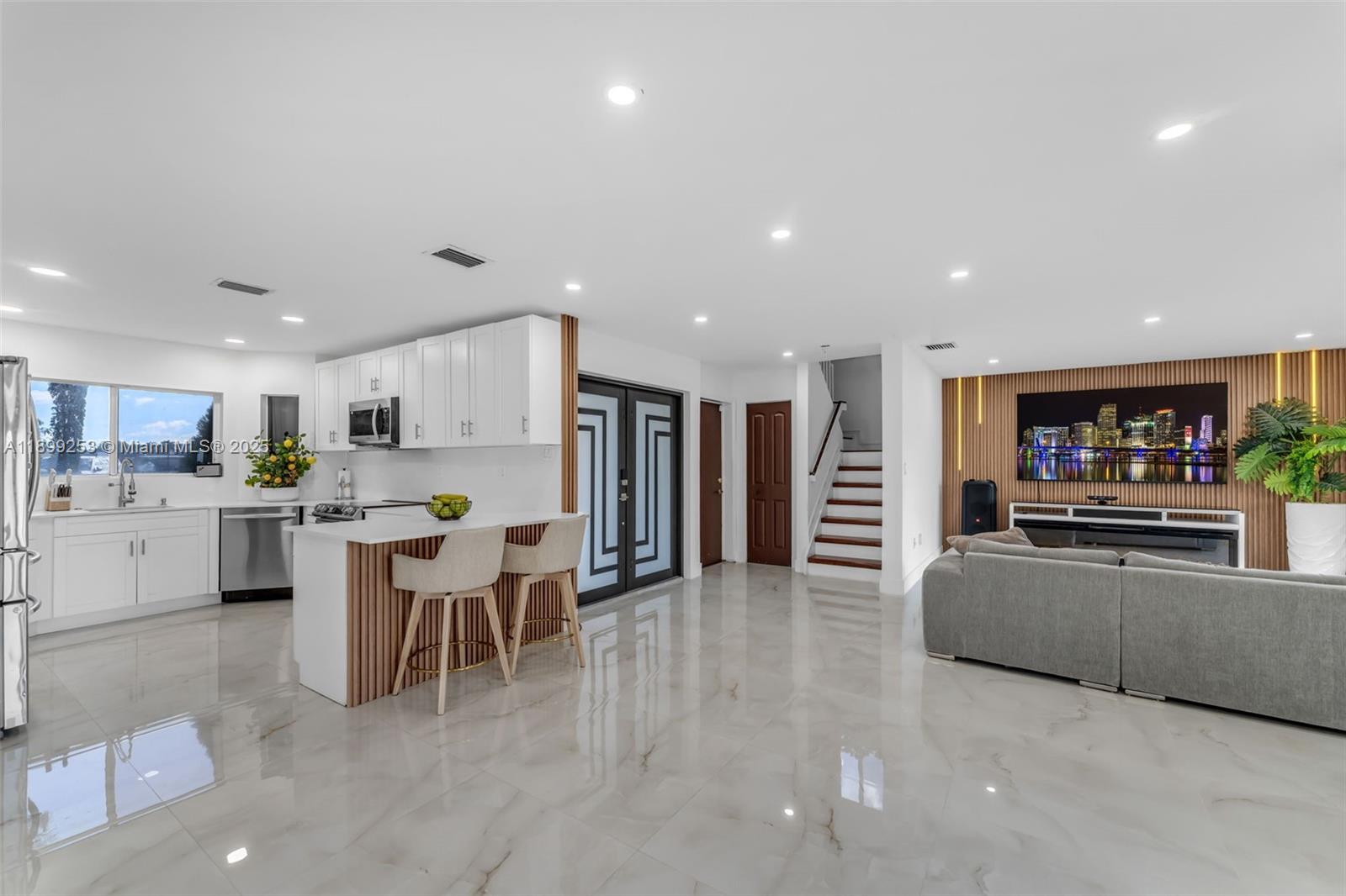 LAGUNA PONDS SEC 2 - Residential