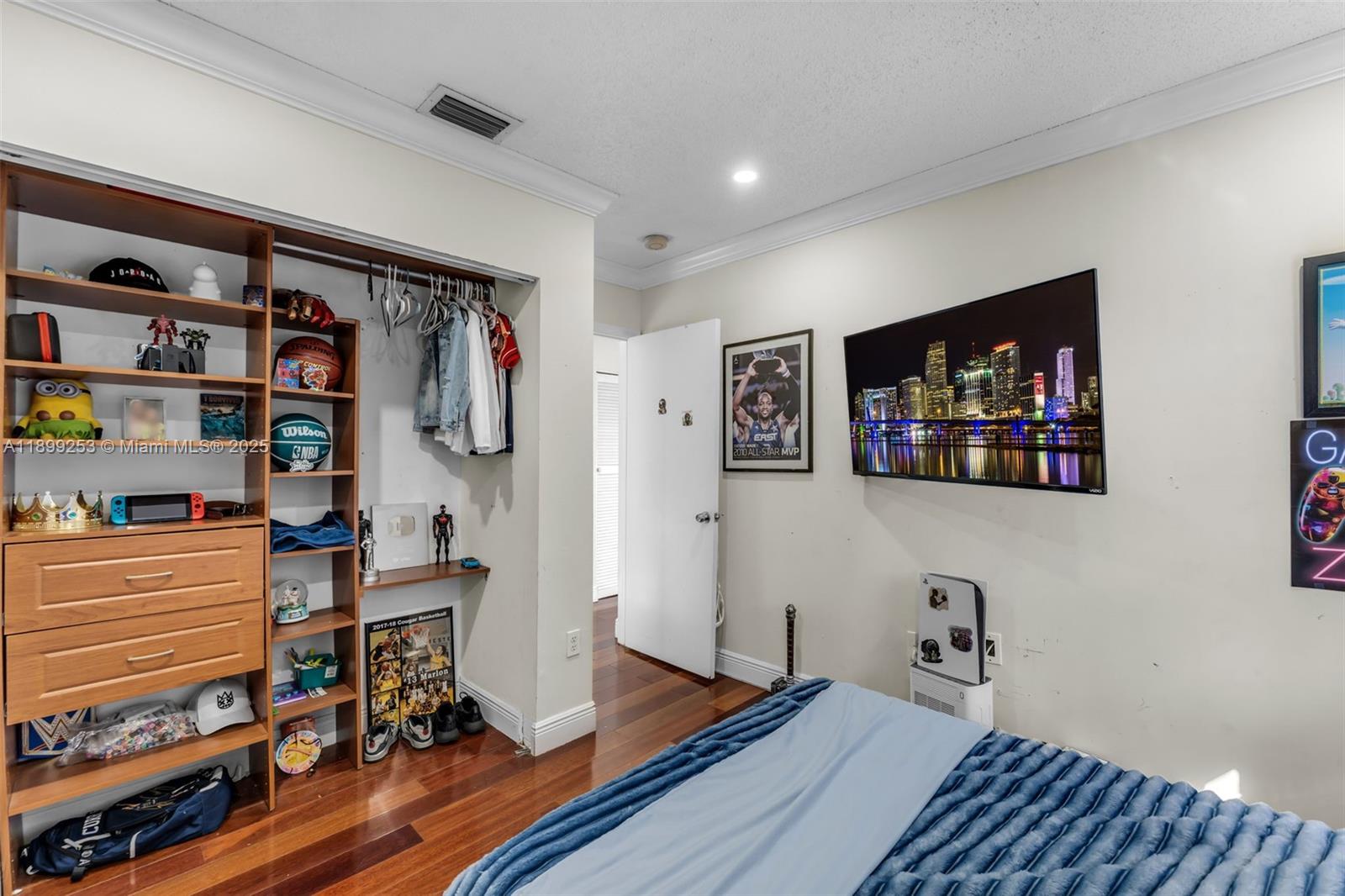 LAGUNA PONDS SEC 2 - Residential