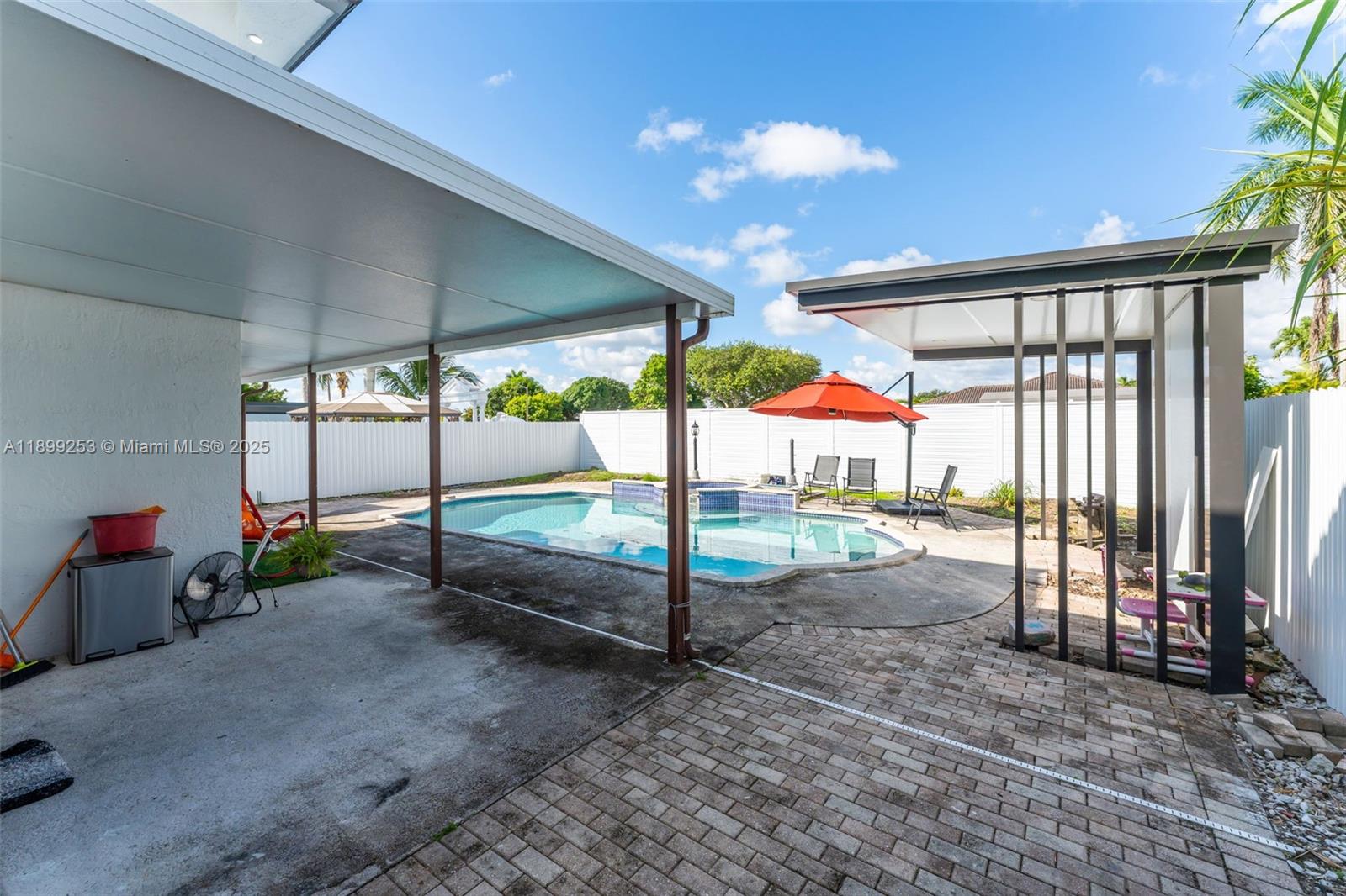 LAGUNA PONDS SEC 2 - Residential