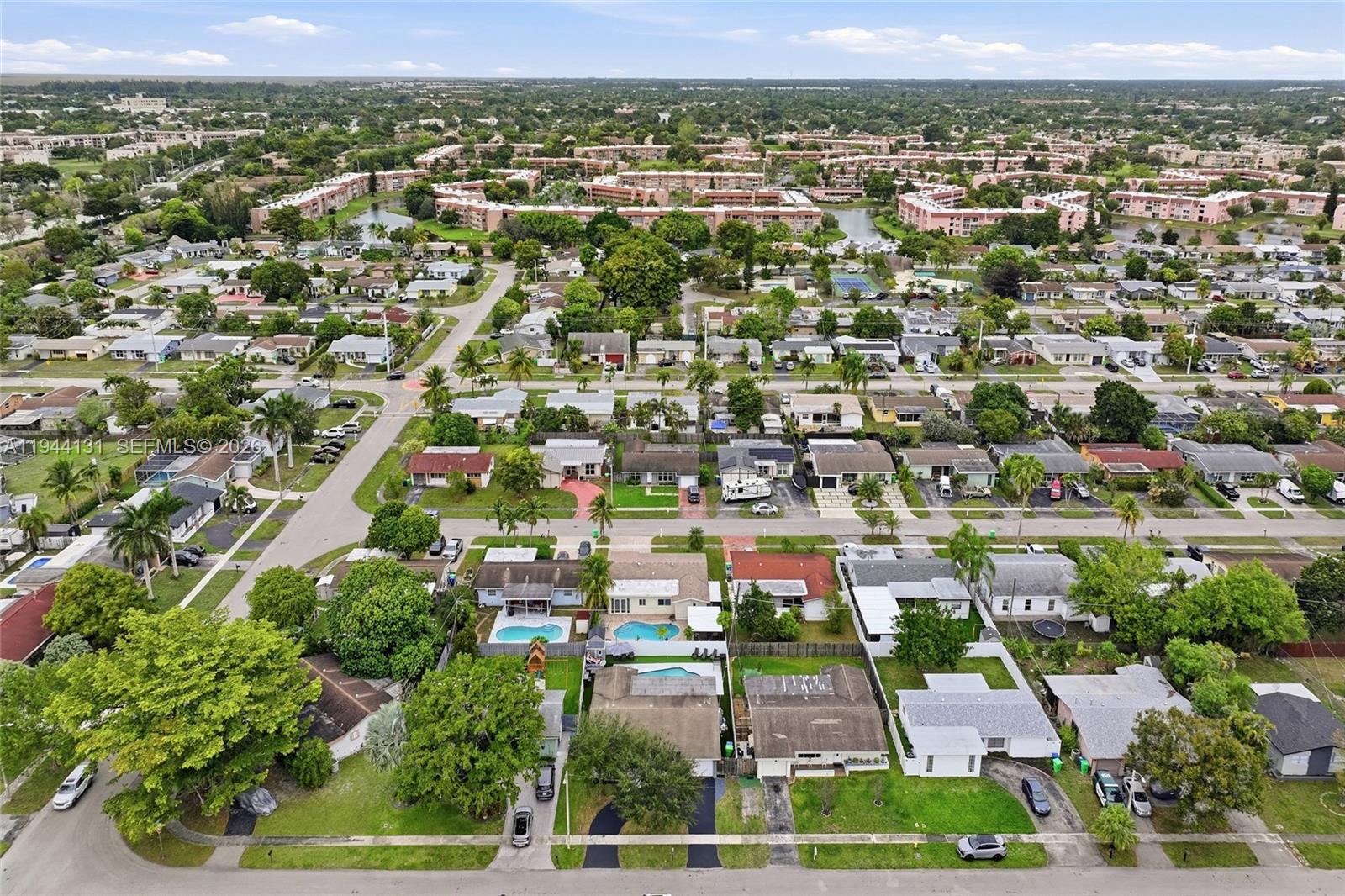 SUNRISE GOLF VILLAGE SEC - Residential