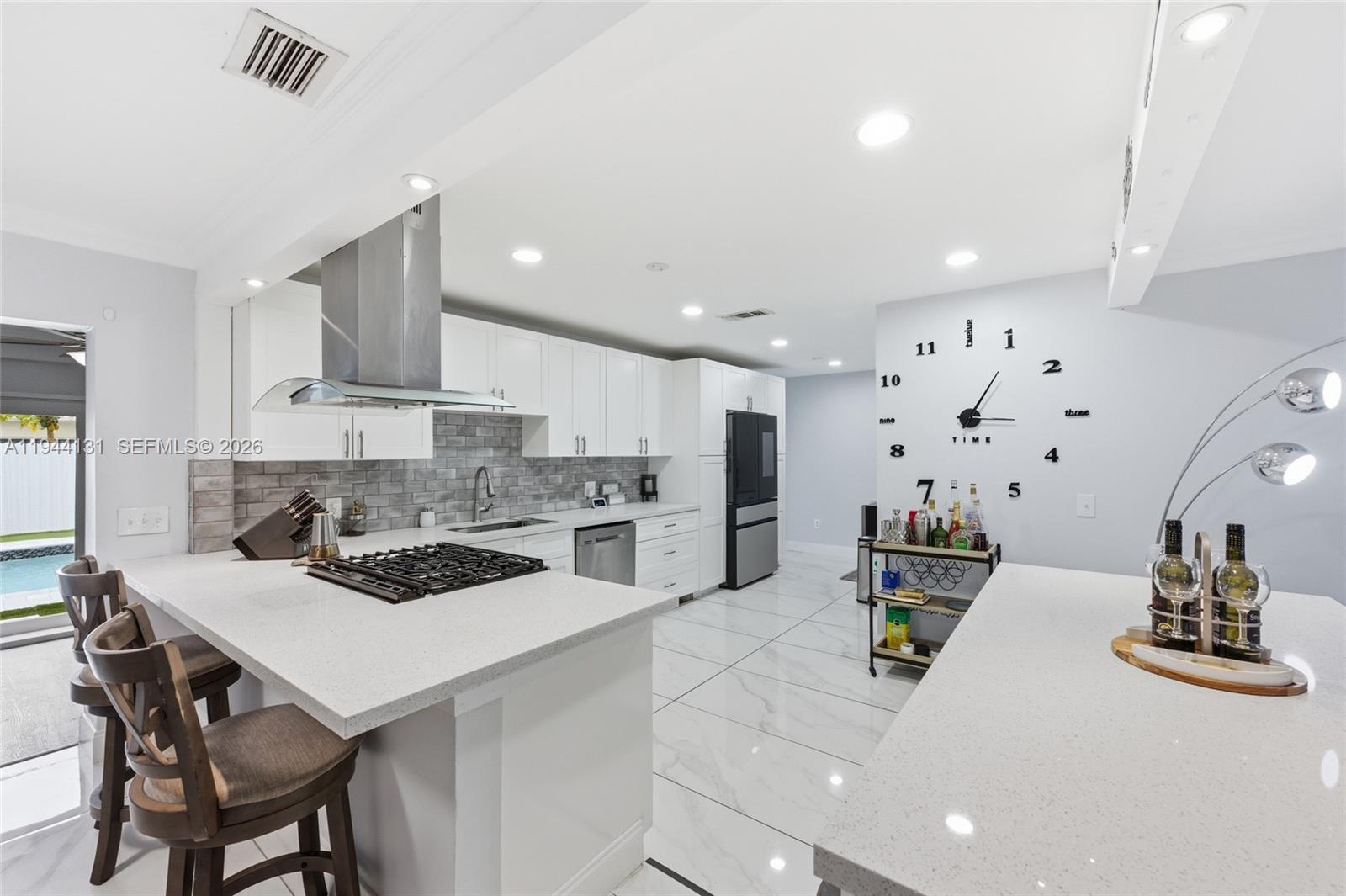 SUNRISE GOLF VILLAGE SEC - Residential