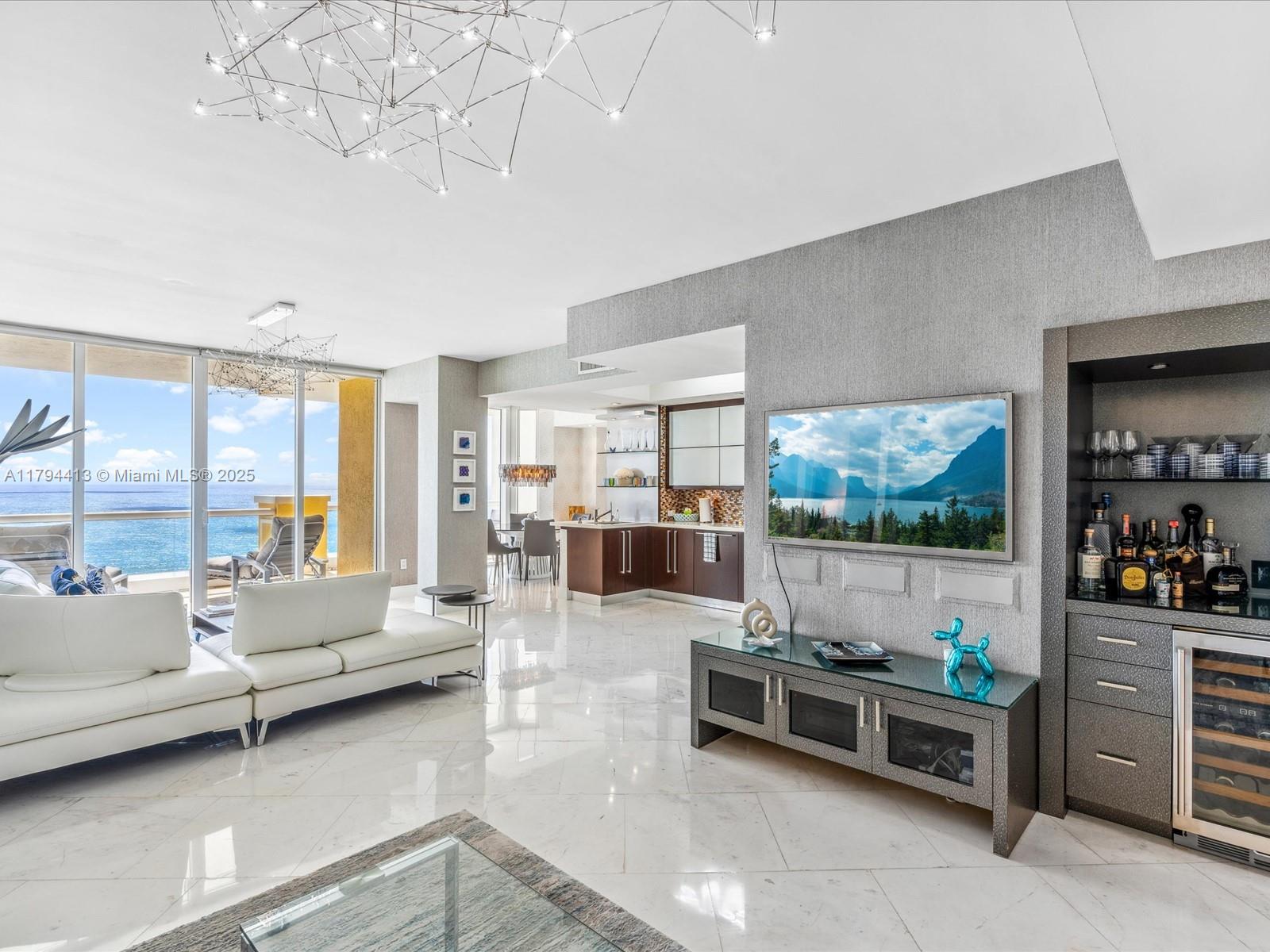 17875 Collins Ave 1605