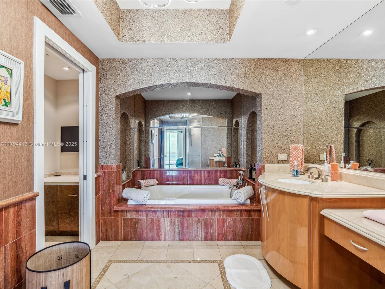 ACQUALINA OCEAN RESIDENCE - Residential