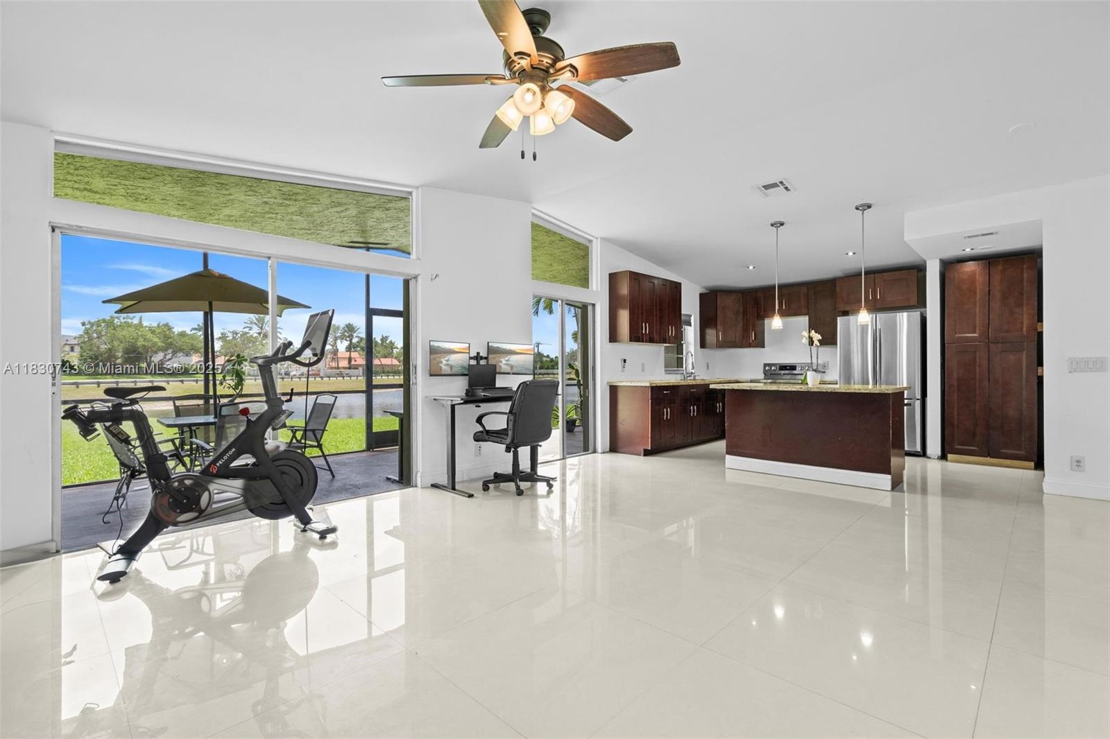 500 S Woodgate Cir A, Sunrise, FL, 33326/$399,999 1 500 S Woodgate Cir A
