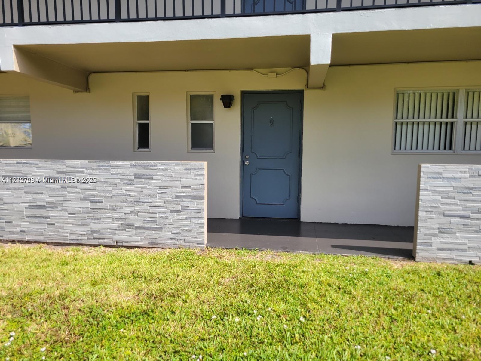 7925 Colony Cir S Cir 103, Tamarac, Broward County, Florida - 1 Bedrooms  
2 Bathrooms - 