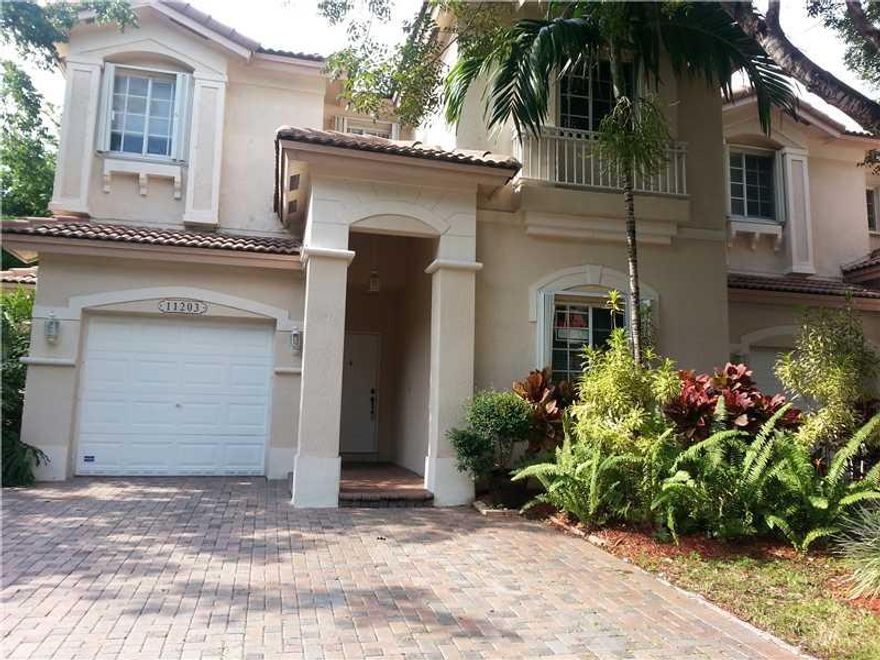 BEAUTIFUL HOUSE,IN GOOD AREA ,24 HRS SECURITY ,CLOSE TO THE BEST SCHOOLS,,TITLES IN FLOOR ,TOP GRANITE. IF YOU WANT IT UNFURNISHED THE PRICE IS 2800!! GREAT DEAL !