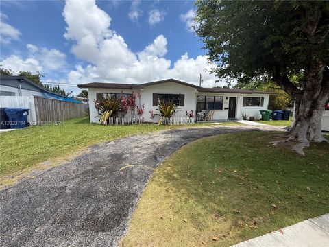 Townhomes and Villas with Garages For Sale in Miami-Dade County, FL 47 14431 SW 285th St Homestead FL 33033
