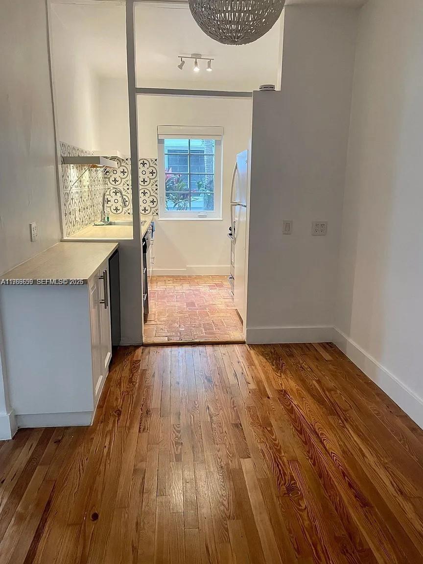 THE PARK VINTAGE CONDO - Residential