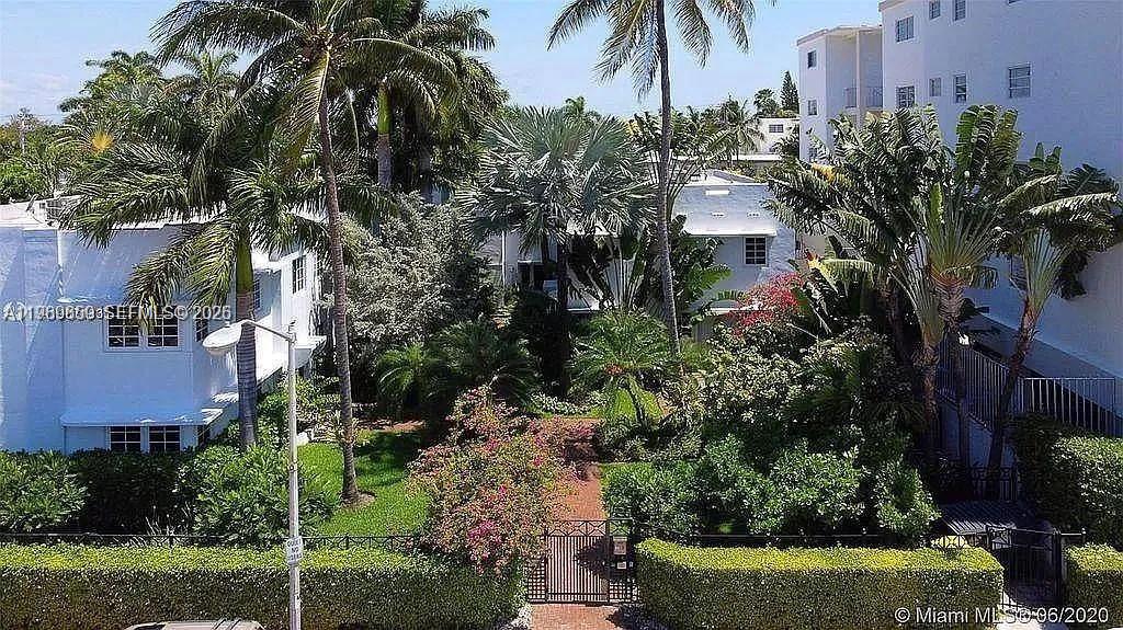 THE PARK VINTAGE CONDO - Residential