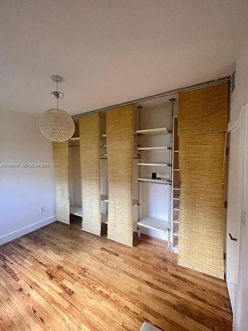 THE PARK VINTAGE CONDO - Residential